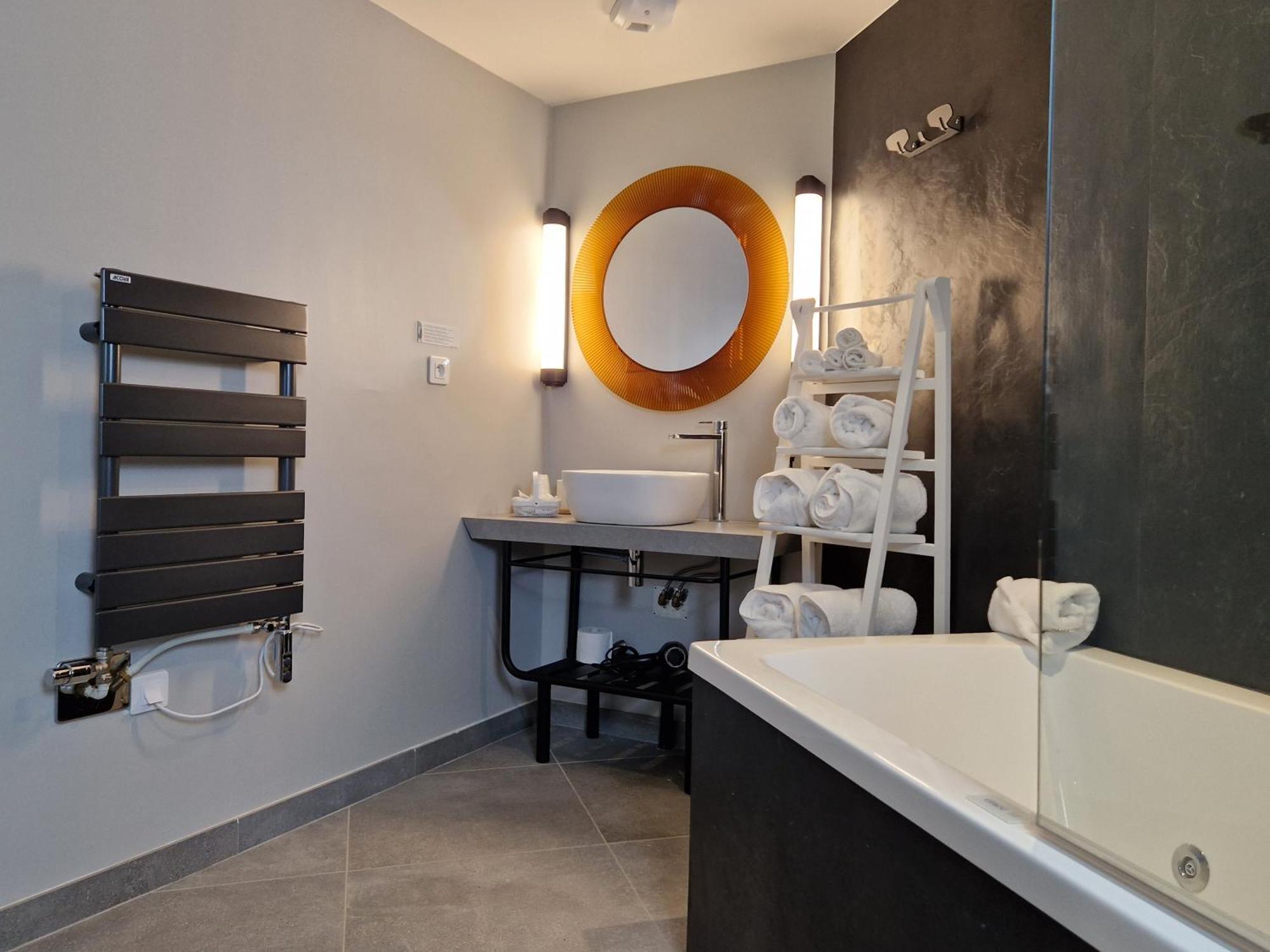 Domaine De L'Epau Eco-Resort Yvré-lʼÉvêque Eksteriør billede