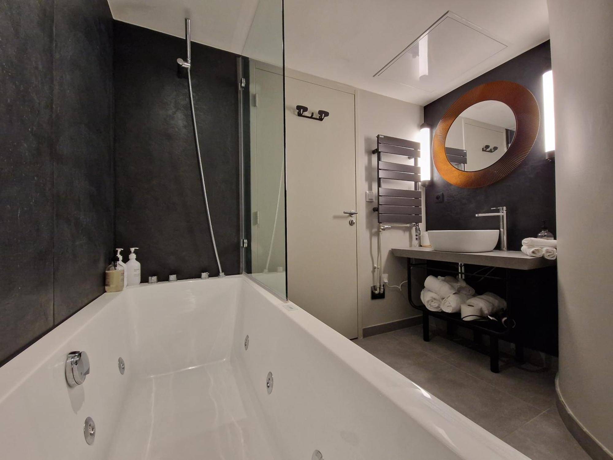 Domaine De L'Epau Eco-Resort Yvré-lʼÉvêque Eksteriør billede