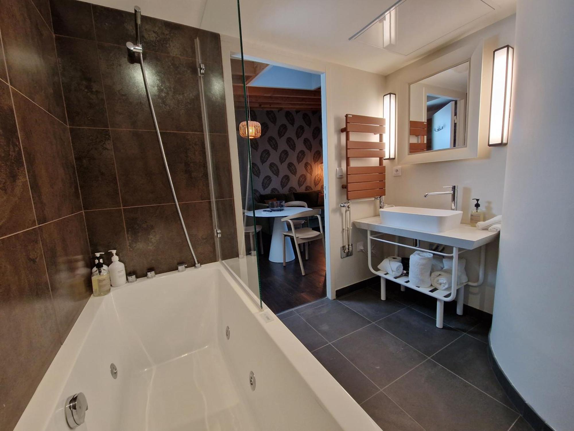 Domaine De L'Epau Eco-Resort Yvré-lʼÉvêque Eksteriør billede